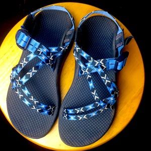 Chaco Double Strap No Toe Chacos Navy and White